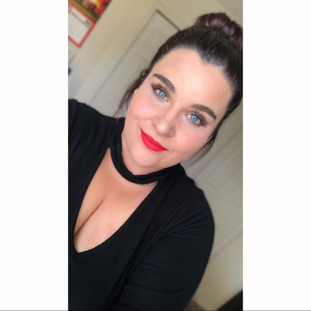 Meet your Posher, Ashley